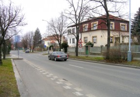 Jinonice, Karlštejnská ulice (Wikipedia)